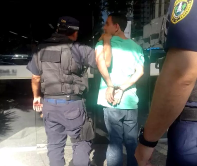 Homem preso por furtar TV em loja no Centro de Campos
