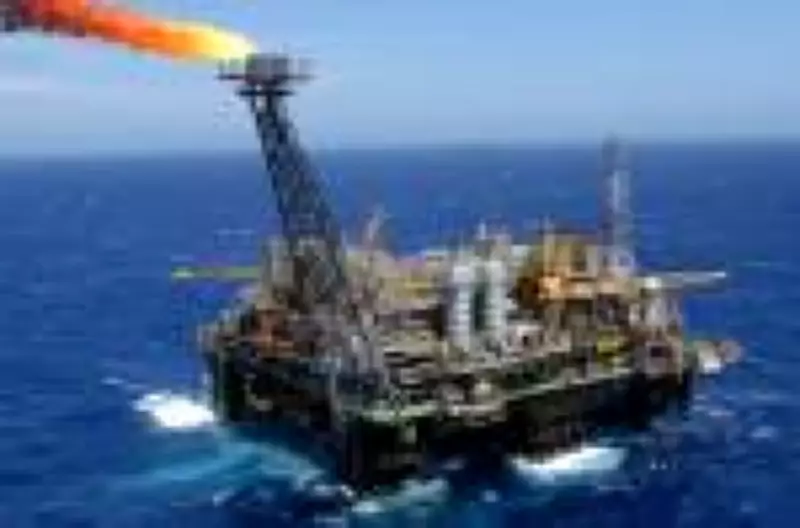 Ibovespa cai mais de 2% com petróleo e tensões no Oriente Médio