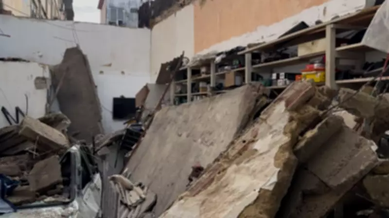 Idoso de 65 anos fica ferido após telhado desabar em oficina no Recife