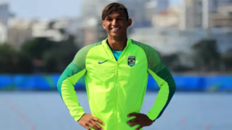 Isaquias Queiroz é prata na Copa do Mundo de canoagem em Szeged