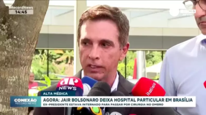 Jair Bolsonaro recebe alta hospitalar após cirurgia no ombro em Brasília