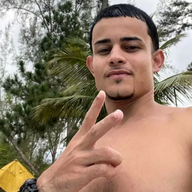 Jovem de 22 anos morre em acidente entre carro e moto na RJ-140 em Cabo Frio