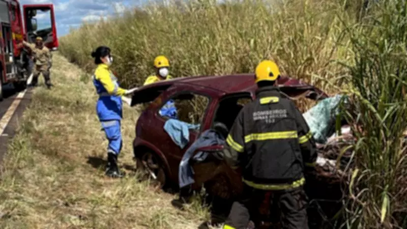 Jovem morre após batida frontal com caminhão na MGC-497 em Uberlândia