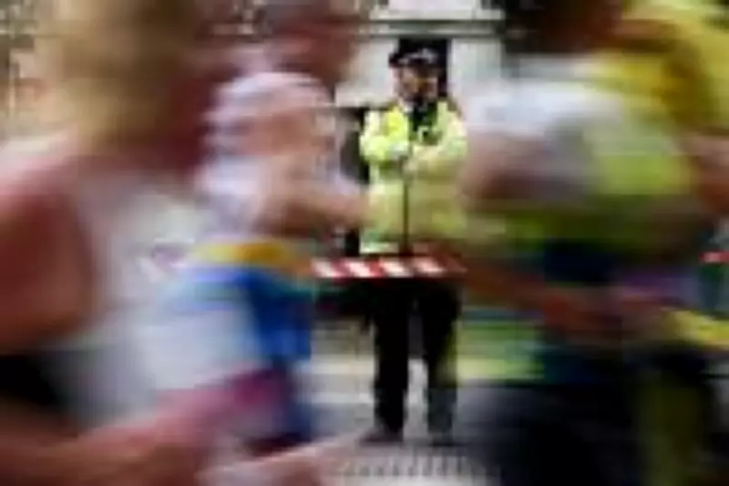 Londres se prepara para mega protesto de extrema direita com 100 mil pessoas