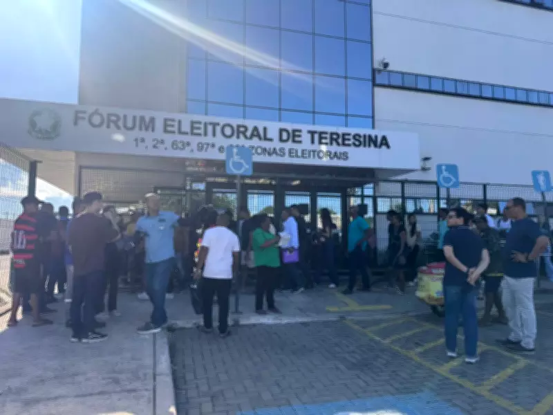 Longas filas no Fórum Eleitoral do Piauí no último dia de regularização do título