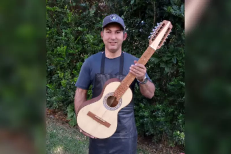Luthier autodidata de Alambari aprende sozinho e fabrica violas caipiras artesanais
