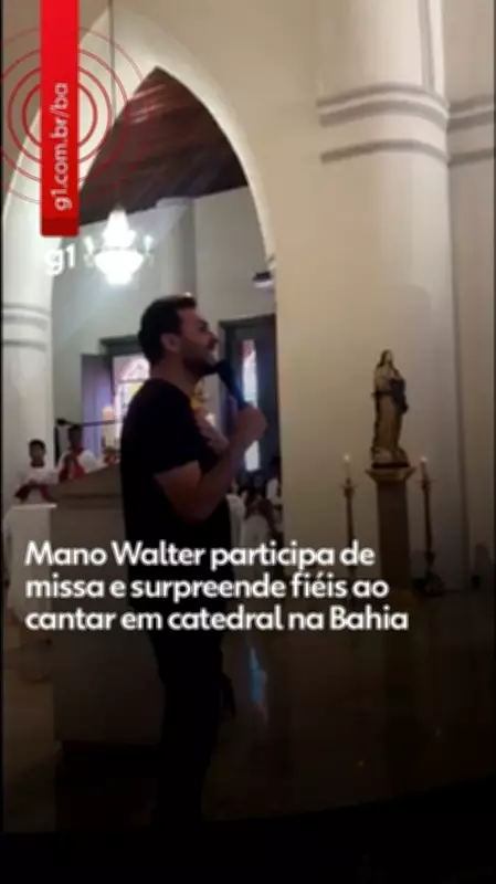 Mano Walter surpreende fiéis ao cantar em missa na Catedral de Feira de Santana
