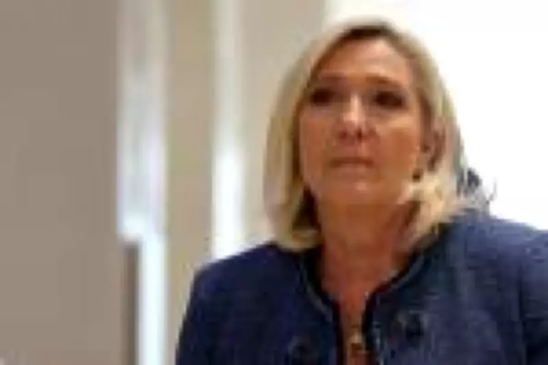 Marine Le Pen rebate críticas de Mbappé sobre extrema direita na França
