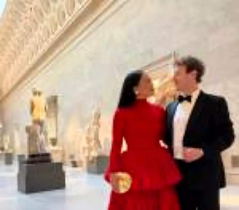 Mark Zuckerberg e Priscilla Chan estreiam no Met Gala 2026 com 'date night'