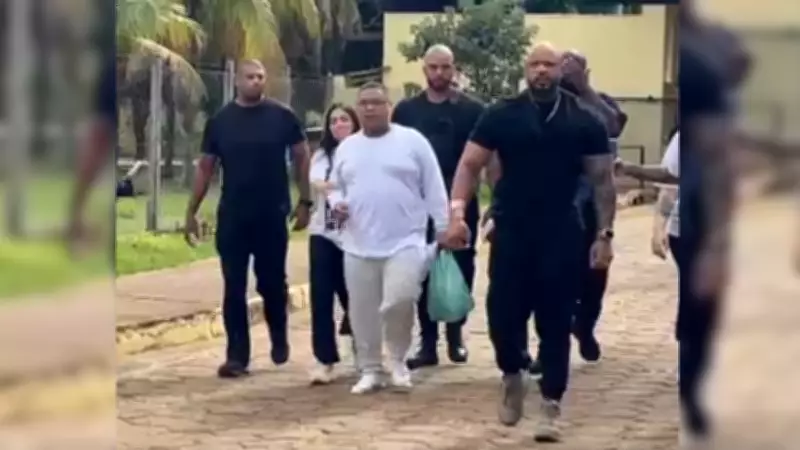 MC Ryan SP deixa presídio em Mirandópolis após 14 dias preso
