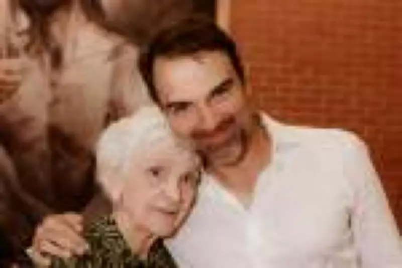 Mãe de Tadeu Schmidt morre aos 92 anos após perda do irmão
