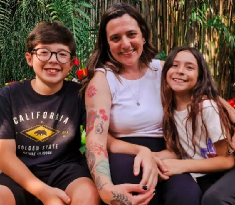 Mãe influenciadora cria filhos sem barreiras de gênero: 'Infância sem preconceitos'