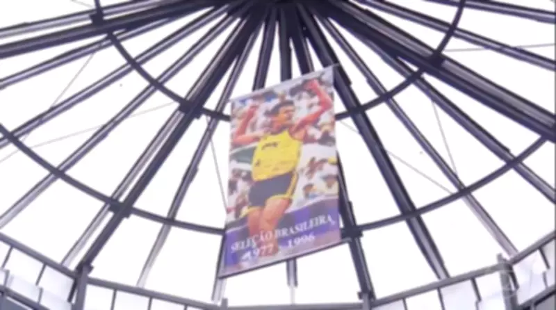Memorial público no Clube Sírio homenageia Oscar Schmidt em São Paulo