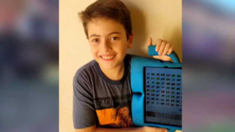 Menino de 8 anos aprende inglês sozinho e impressiona mãe no interior de SP