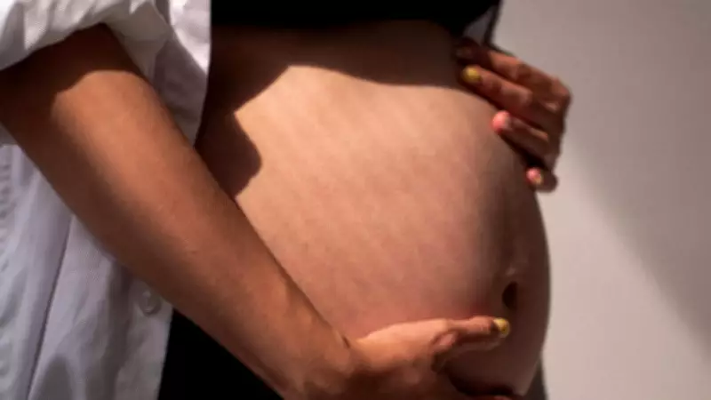Mães baianas: maternidade mais tardia e menos filhos, aponta IBGE