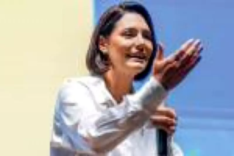 Michelle Bolsonaro defende Ypê após suspensão da Anvisa; veja reação