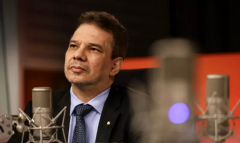 Ministro quer acabar com presídios como 'escritórios do crime'