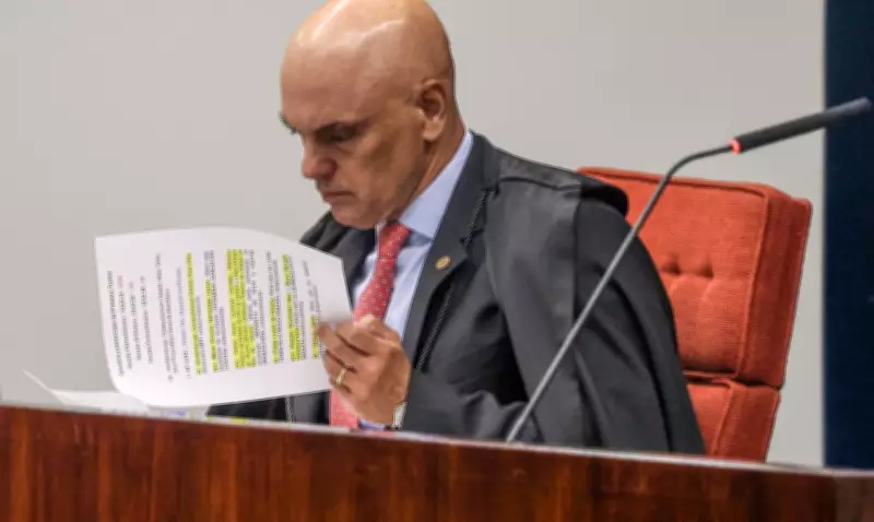 Moraes cobra ação do governo para extraditar Carla Zambelli da Itália