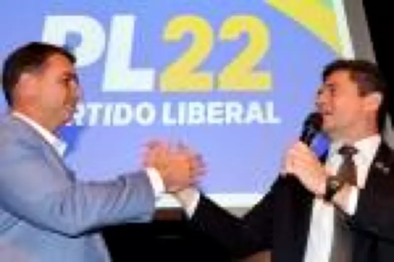 Moro defende Flávio Bolsonaro e assina CPI do Banco Master