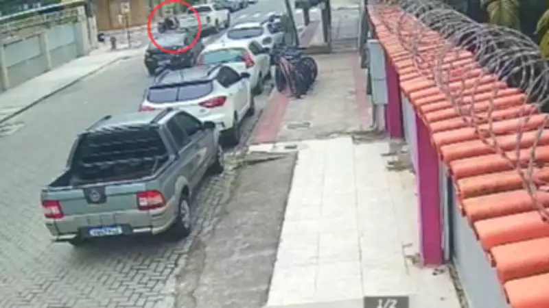 Motociclista morre em acidente com caminhonete em Vila Velha; veja vídeo