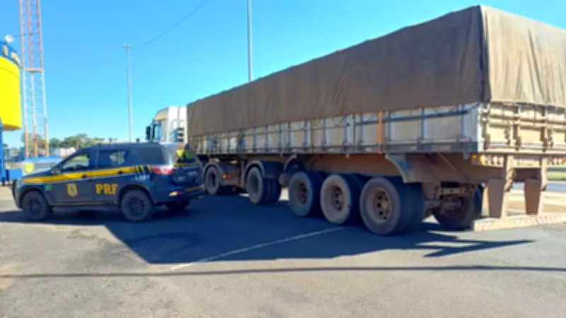 Motorista de transportadora é preso com carreta clone em Uberlândia