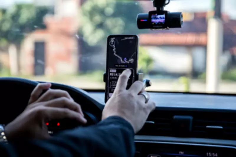 Motoristas de app em Fortaleza reclamam de ganhos 10 anos após início
