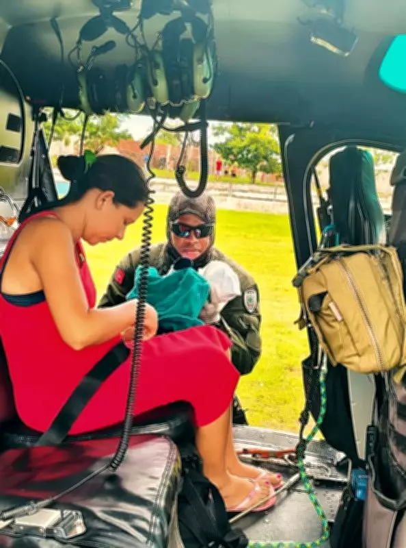 Mulher dá à luz em área isolada por chuvas e é resgatada de helicóptero na PB