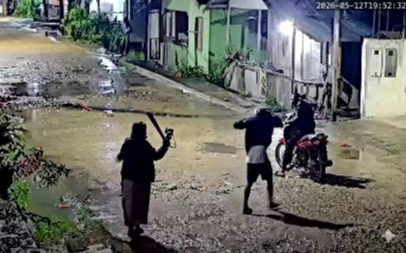 Mulher reage a assalto com sombrinha e criminosos são detidos no AM
