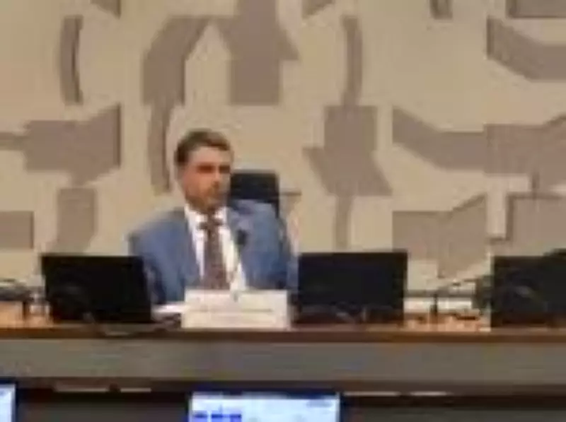 Nova derrubada de veto interessa a Flávio Bolsonaro no Rio