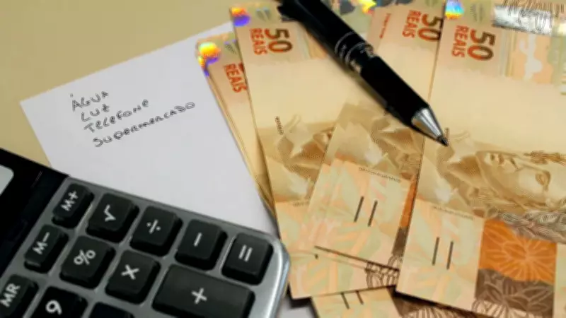 Novo Desenrola Brasil perdoa dívidas de até R$ 100 e libera FGTS