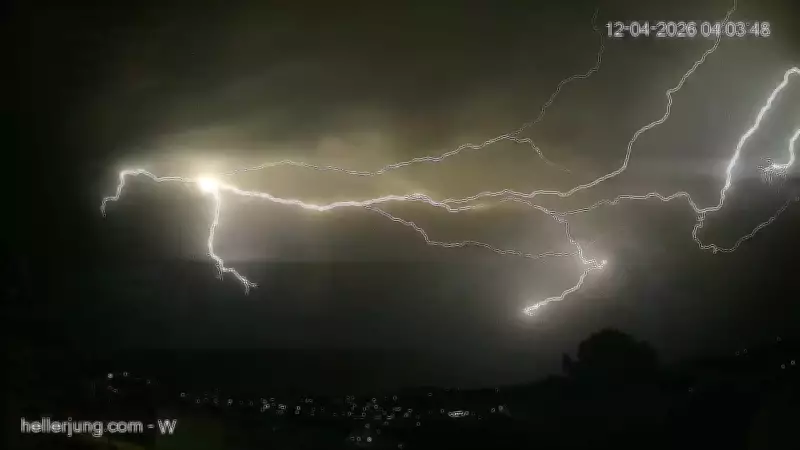 Novo sistema monitora raios e prevê tempestades em Porto Alegre