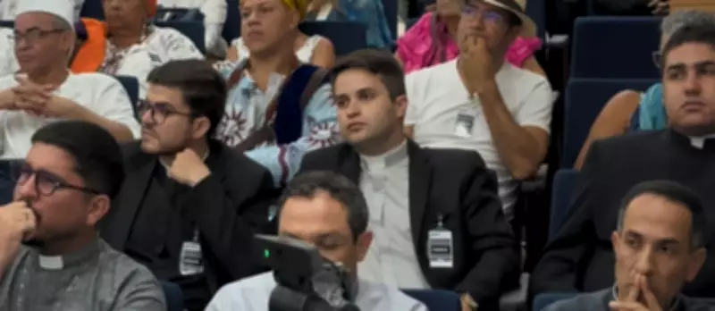 Padre que ofendeu Preta Gil pede desculpas em missa após acordo judicial