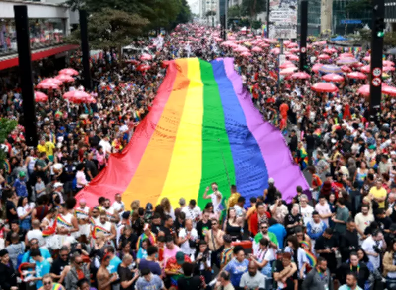 Parada LGBT+ em SP movimentará R$ 466 mi, queda de 15% ante 2025
