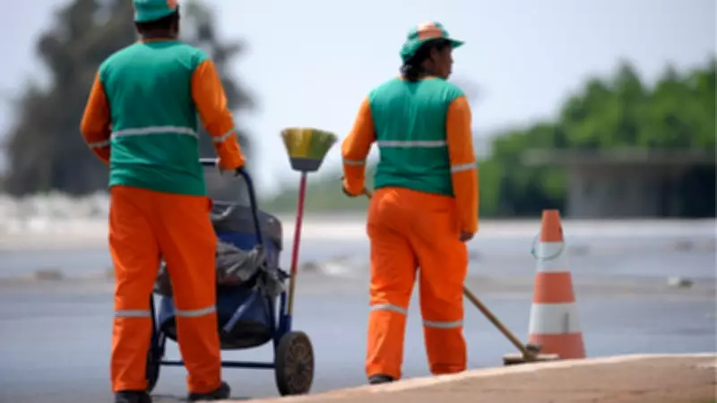 PAT de Jacareí abre mutirão de emprego com 161 vagas para limpeza urbana