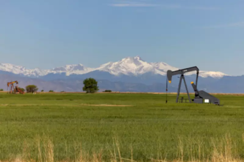 Petróleo dispara com tensão EUA-Irã e fecha a US$ 111,31