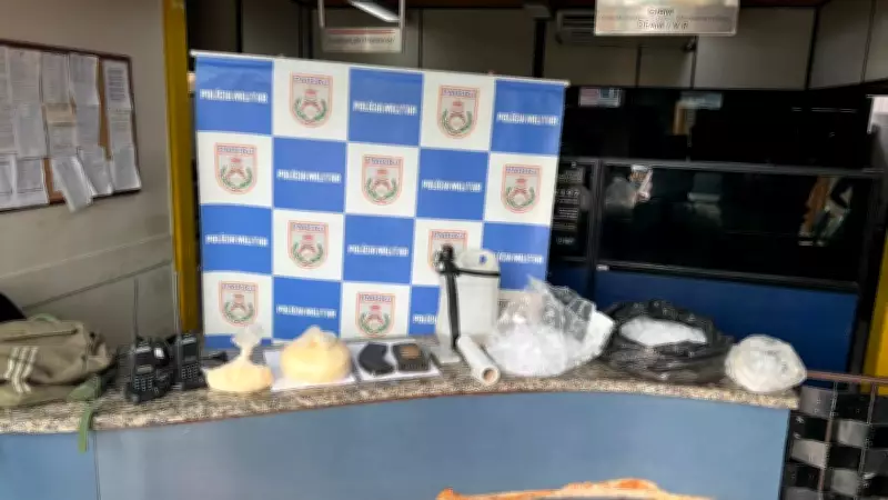 PM apreende 3 kg de cocaína e materiais de tráfico em Barra Mansa