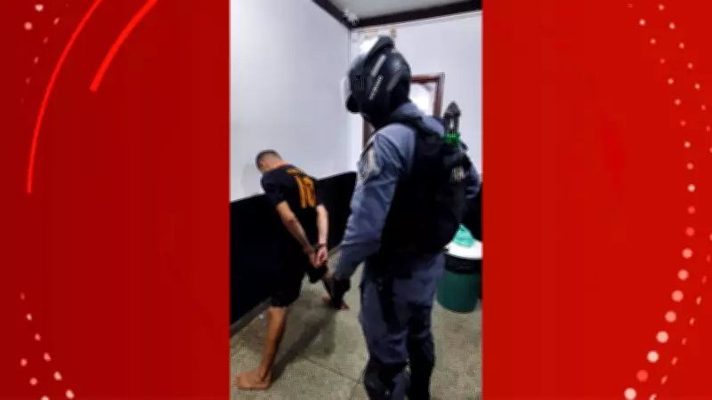 Polícia fecha bar fachada de tráfico e prende suspeito com ficha criminal extensa em Macapá