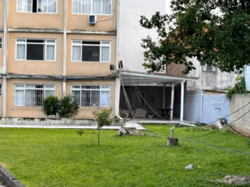 Prédio que afundou em Itajaí será demolido; moradores deixaram imóveis às pressas