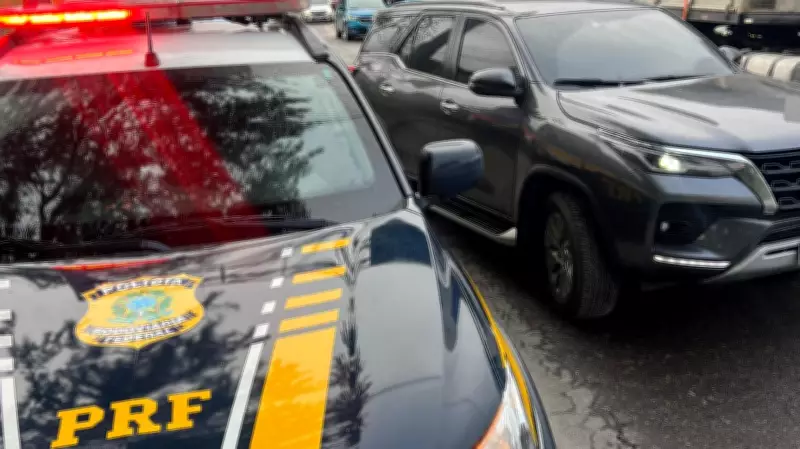 PRF descobre esquema de clonagem de caminhonete de luxo em Caruaru