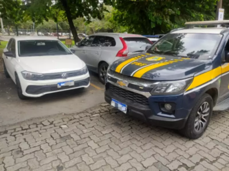 PRF recupera carro com registro de apropriação indébita na Via Dutra, em Resende
