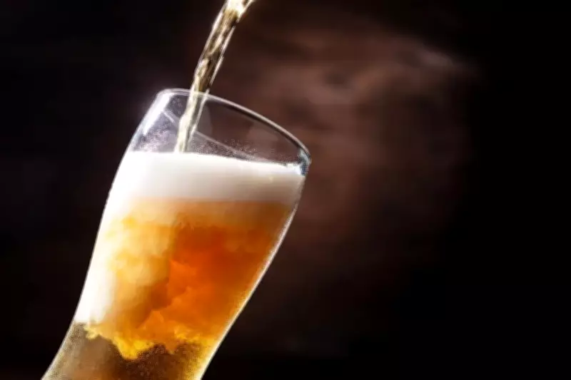 Queda recorde no consumo de cerveja na República Tcheca preocupa tradição