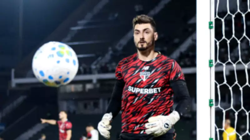 Rafael recusa Cruzeiro e Bahia e quer renovar com São Paulo até 2027