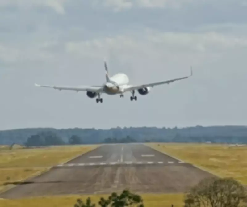 Rajadas de vento de quase 70 km/h balançam aviões em aeroporto de Chapecó
