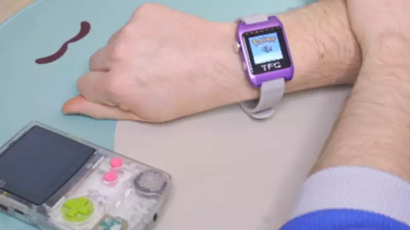 Relógio Game Boy Color funcional é criado por youtuber