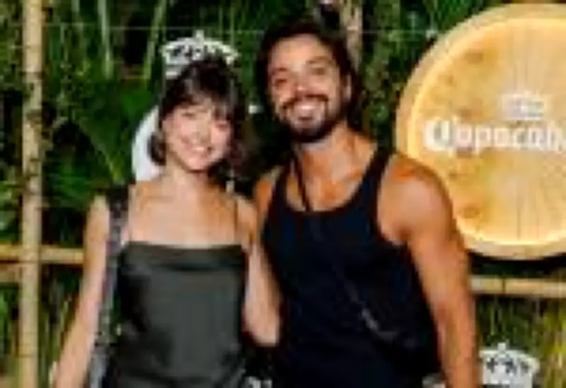 Rodrigo Simas defende audiência de 'A Nobreza do Amor' em show da Shakira