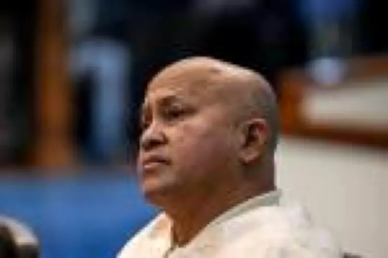 Senador filipino Ronald dela Rosa foge do Senado após dias escondido