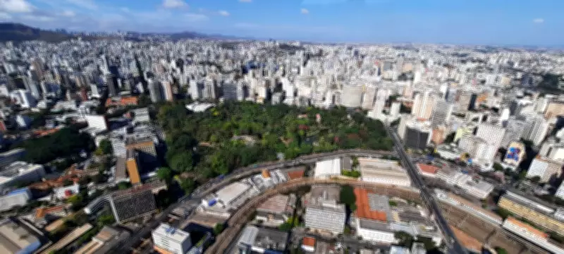 Serviços públicos em BH têm horários alterados no feriado de 1º de maio