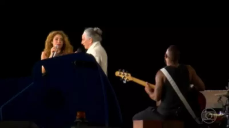 Shakira e Maria Bethânia ensaiam juntas para megashow em Copacabana