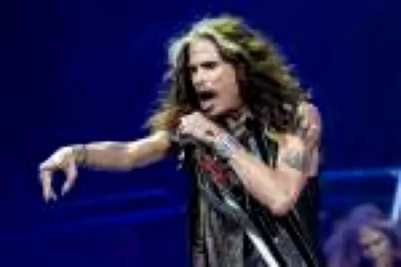 Steven Tyler, do Aerosmith, enfrenta tribunal por abuso sexual nos anos 70