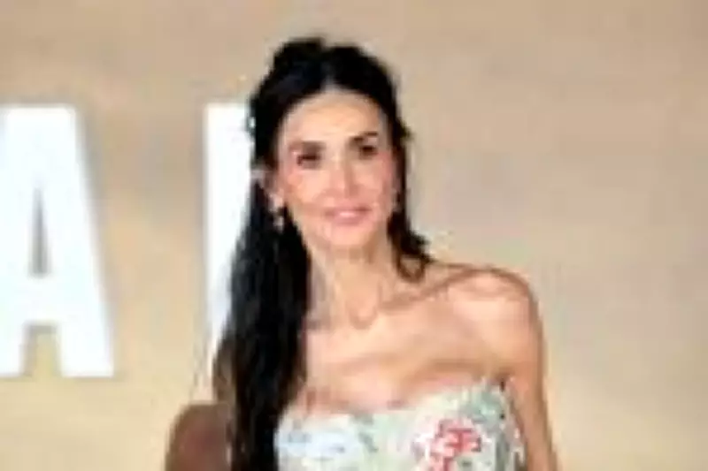 Transformações físicas de Demi Moore: O que está por trás das mudanças?